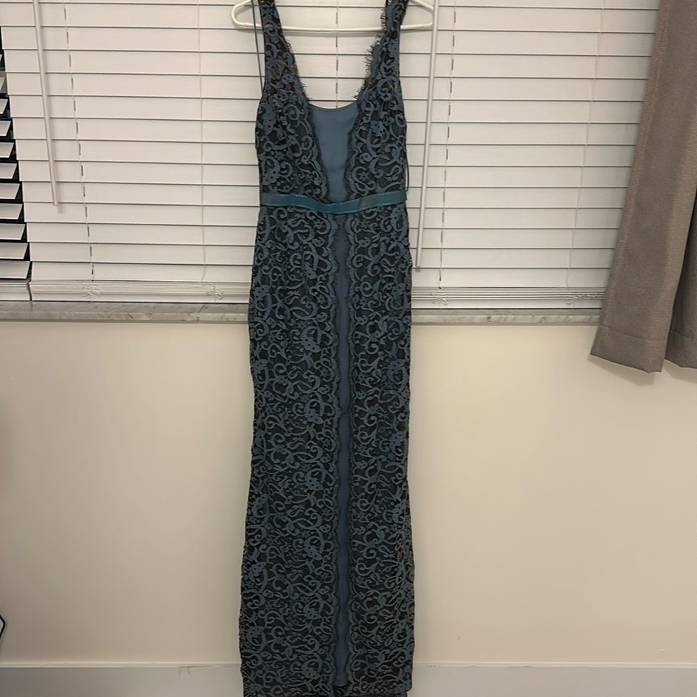 Carolina herrera lace blue gown